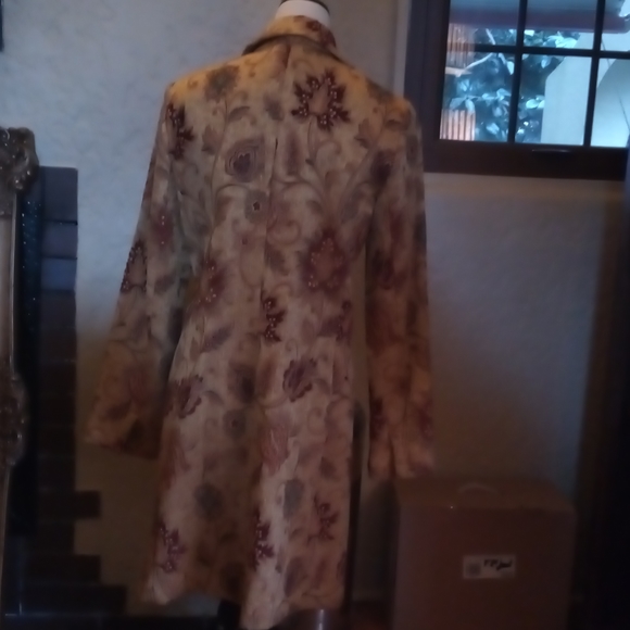 Cabi jacket. With an updated vintage vibe. - Picture 5 of 11